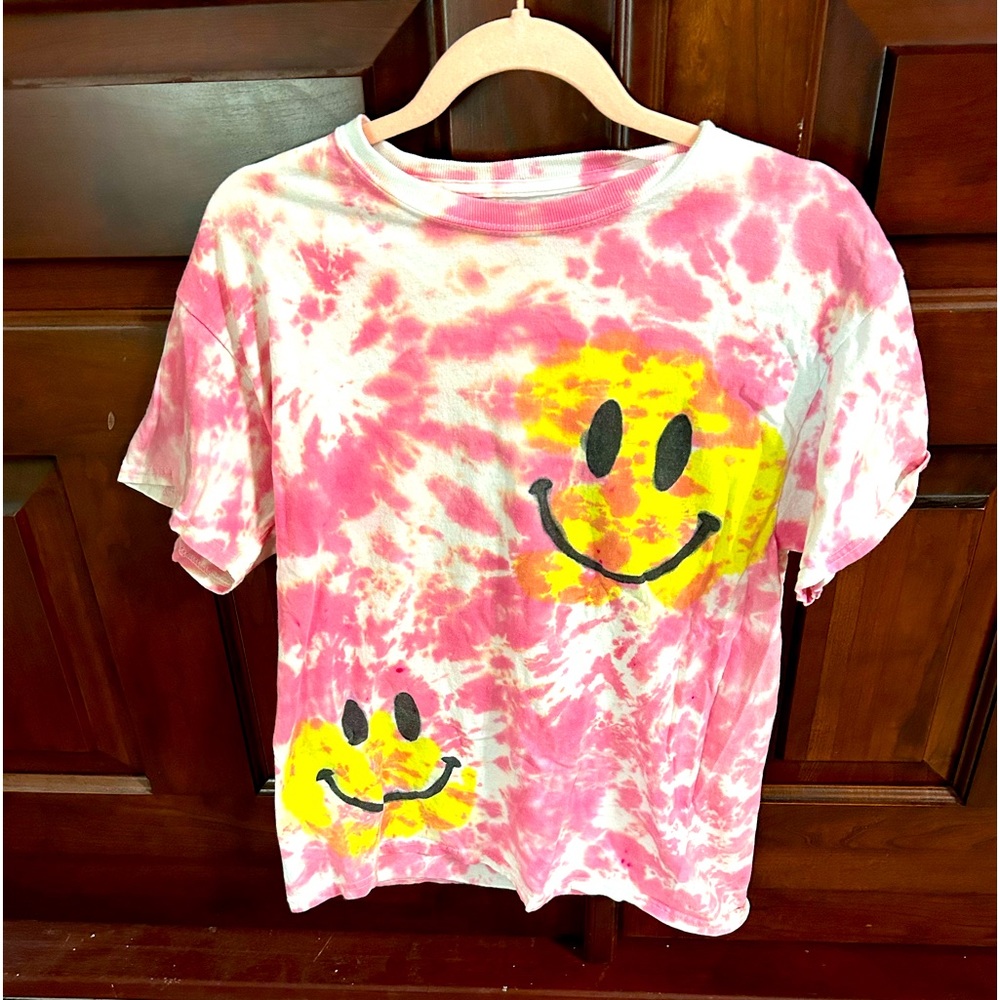 Tye die smiley face t-shirt